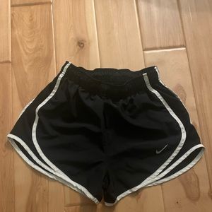 Nike Womens dry-fit tempo track 3.5 shirt